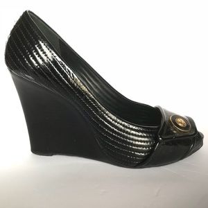 Tory Burch Black Patent Leather Peep Toe Wedges 10